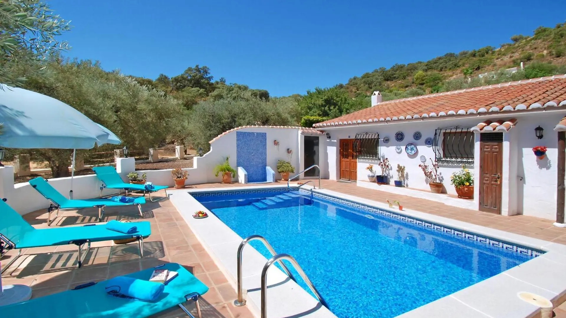 Casa The Lofties Mit Pool In Andalusien contacts